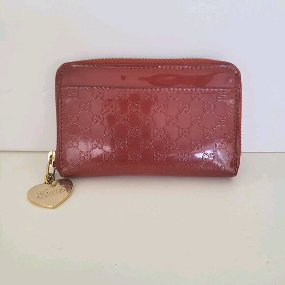 Gucci Logo Heart Charm Card Key Wallet Zip Monogram Red Patent Leather Compact - Picture 1 of 12
